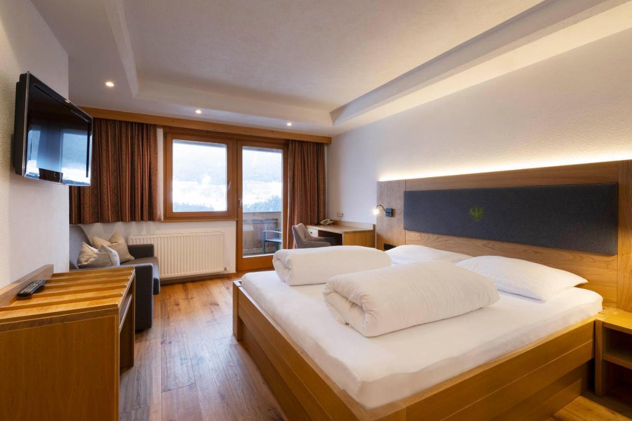 Hotel Bergkranz มีเดอร์ส ภายนอก รูปภาพ